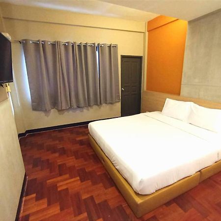 Go Inn Bts Surasak Silom Bkk โกอินน์ บีทีเอส สถานีสุรศักดิ์ Bangkok Extérieur photo