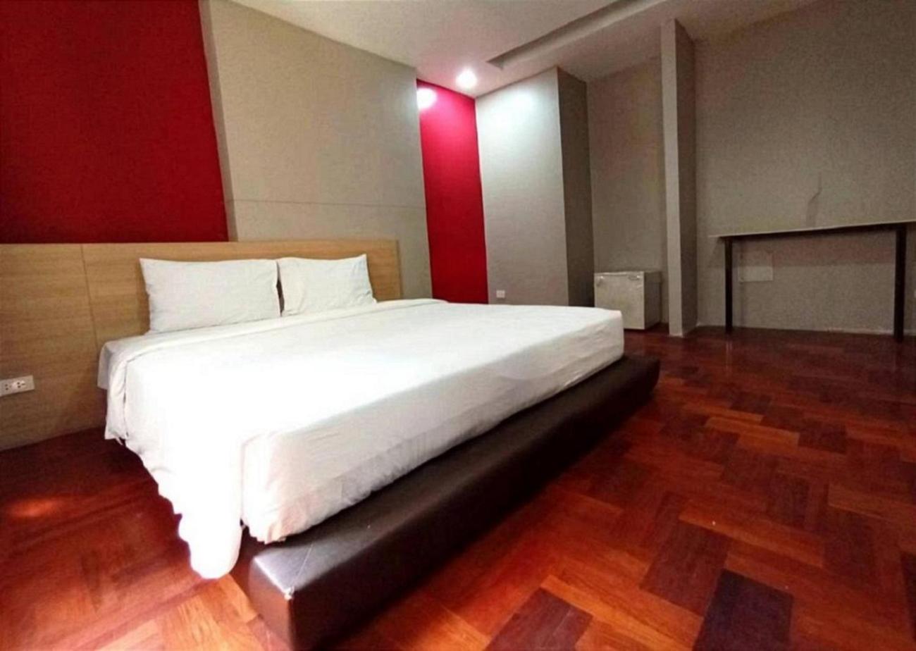 Go Inn Bts Surasak Silom Bkk โกอินน์ บีทีเอส สถานีสุรศักดิ์ Bangkok Extérieur photo